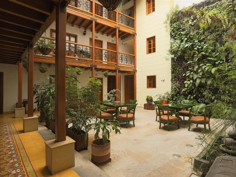 圣露西亚精品温泉酒店 波哥大 外观 照片 Patio of the hotel