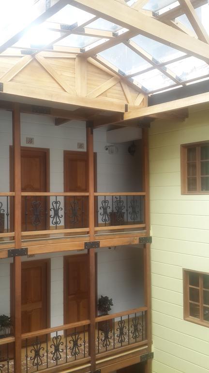 圣露西亚精品温泉酒店 波哥大 外观 照片 A typical balcony in the city of Salta.