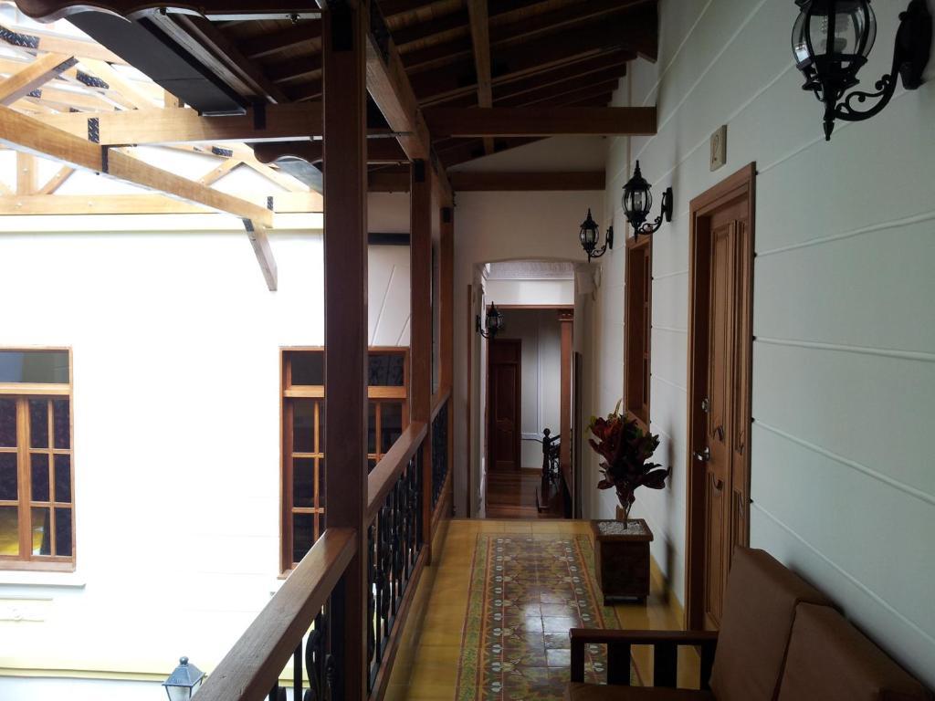 圣露西亚精品温泉酒店 波哥大 外观 照片 Interior of the house