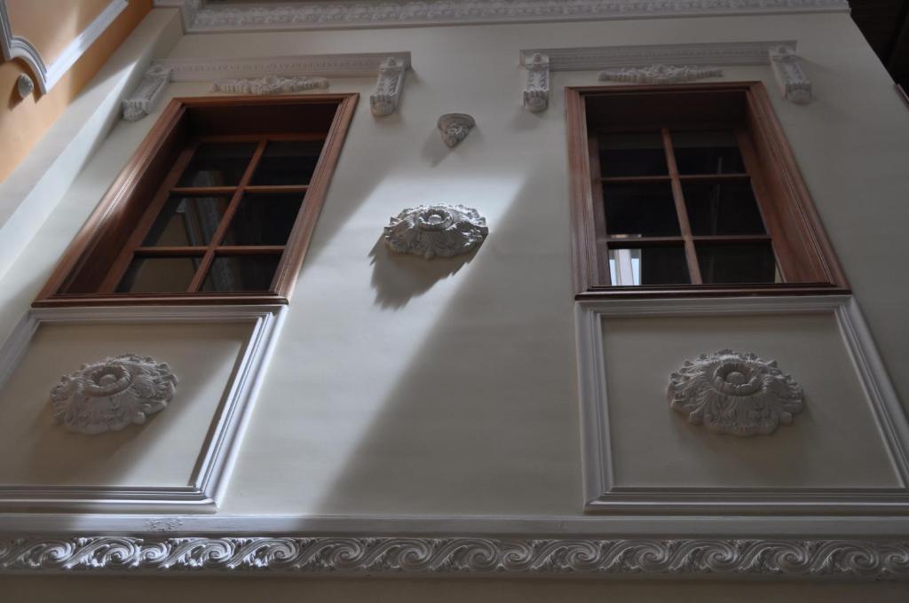 圣露西亚精品温泉酒店 波哥大 外观 照片 The windows of the house